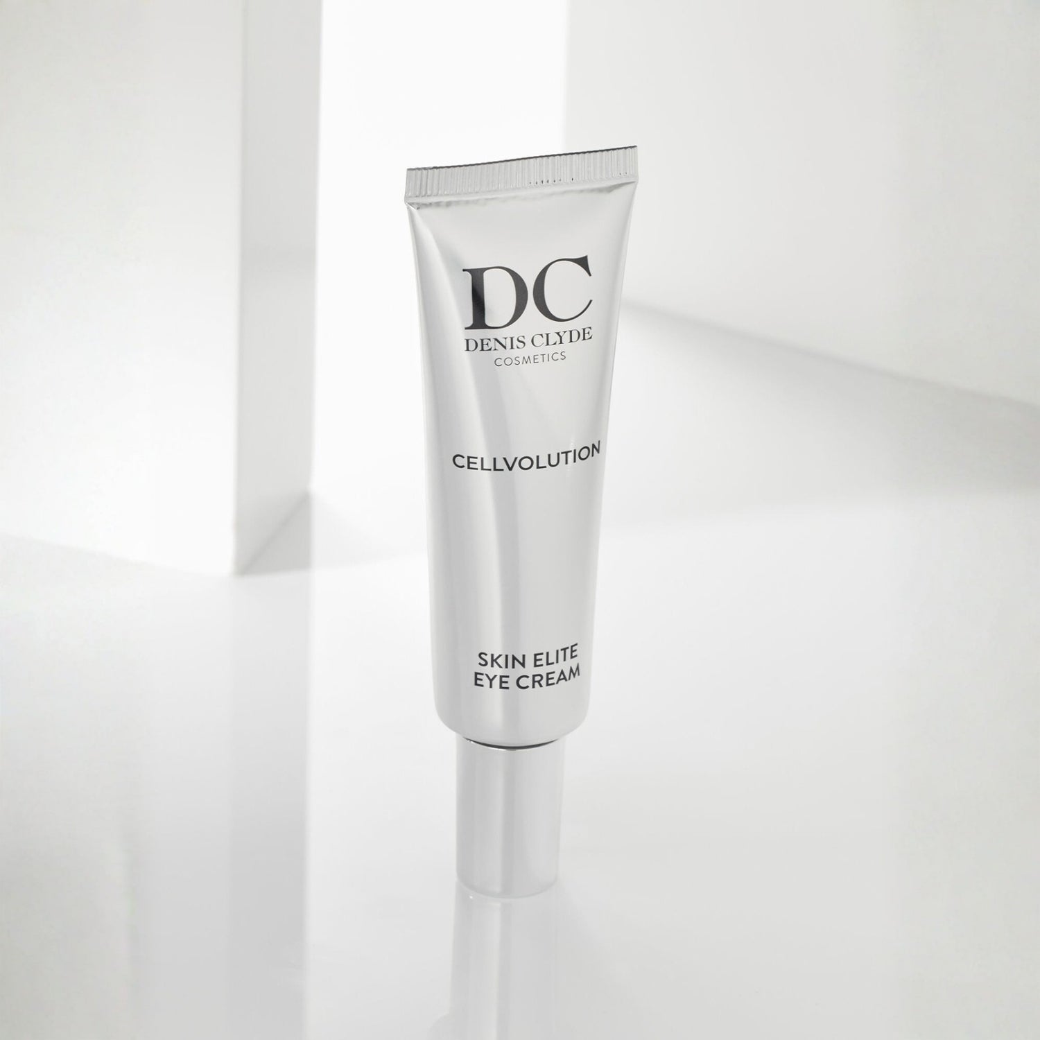 CELLVOLUTION Skin Elite Eye Cream in der Anwendung